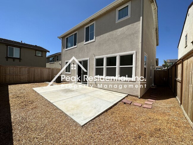 Building Photo - Brand New 3bd/2.5ba Folsom Home with 2 Car Garage