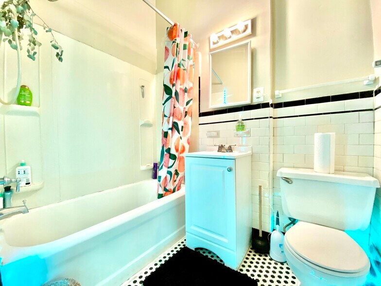 Building Photo - 8 Commonwealth Ave