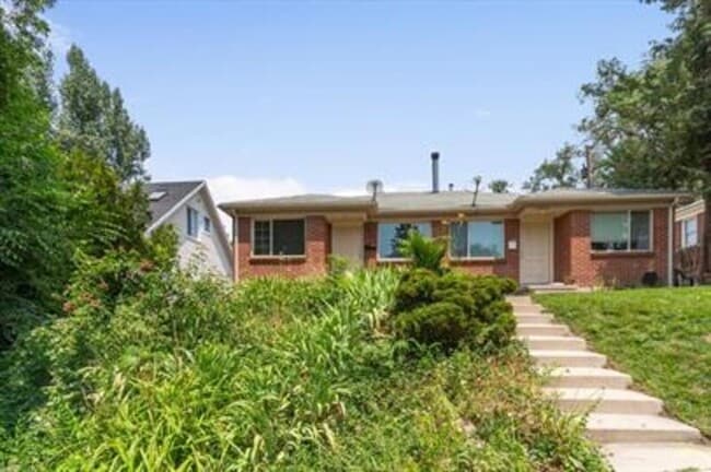 Building Photo - 1263 E Emerson Ave