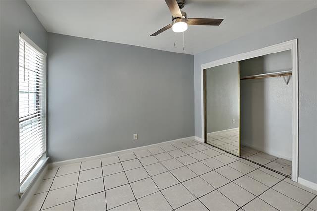 Building Photo - 420 Dollins St