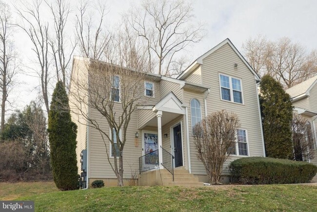 Primary Photo - 293 Wexford Ct