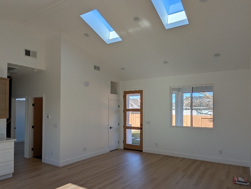 Building Photo - 3036 Greenwood Dr