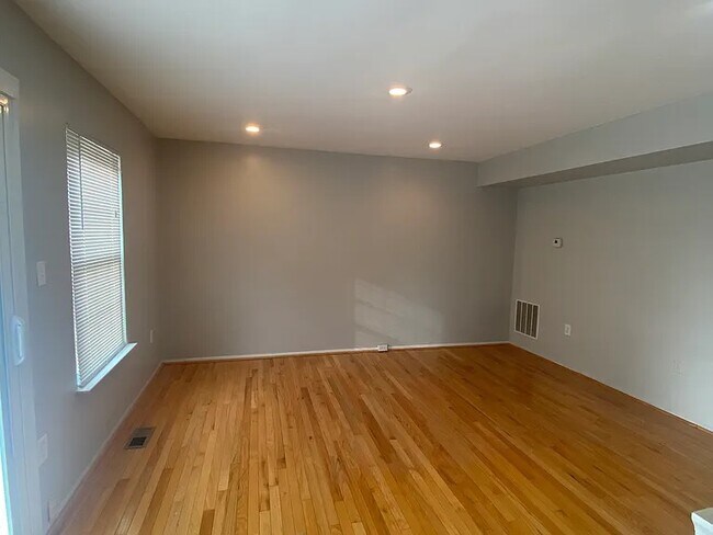 Building Photo - 6228 William Edgar Dr