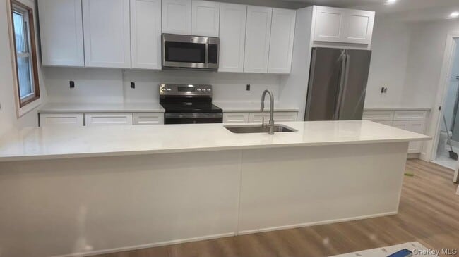 Building Photo - 19 Henning Dr