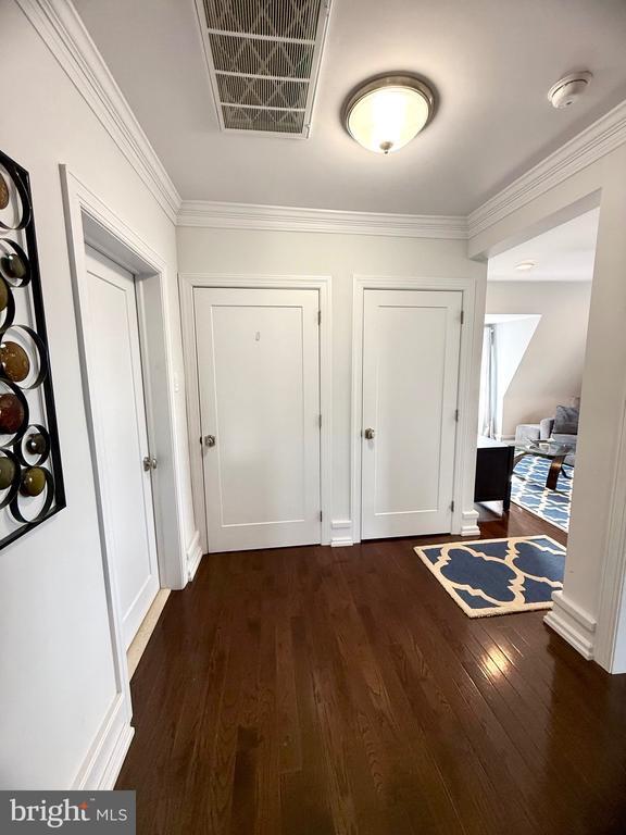 Building Photo - 815 Fayette St