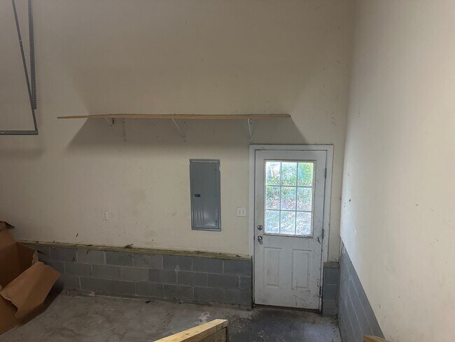 Building Photo - Ingleside