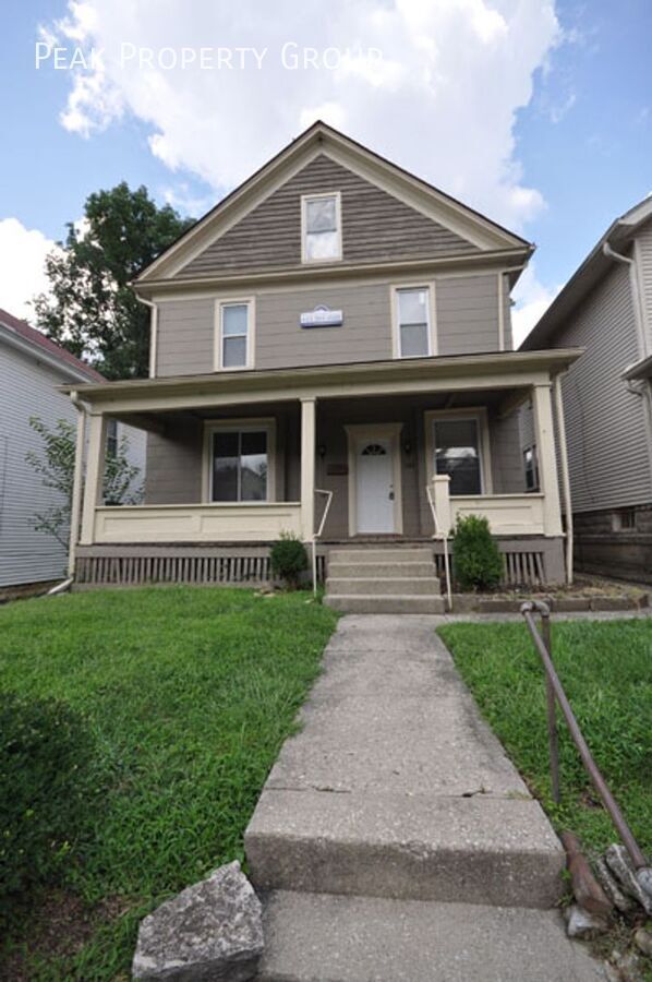 Primary Photo - 194 E Blake Ave