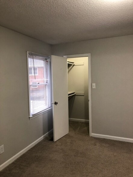 Building Photo - 4405 Graceland Ct