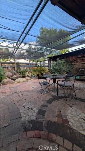 Building Photo - 546 Griswold Ave
