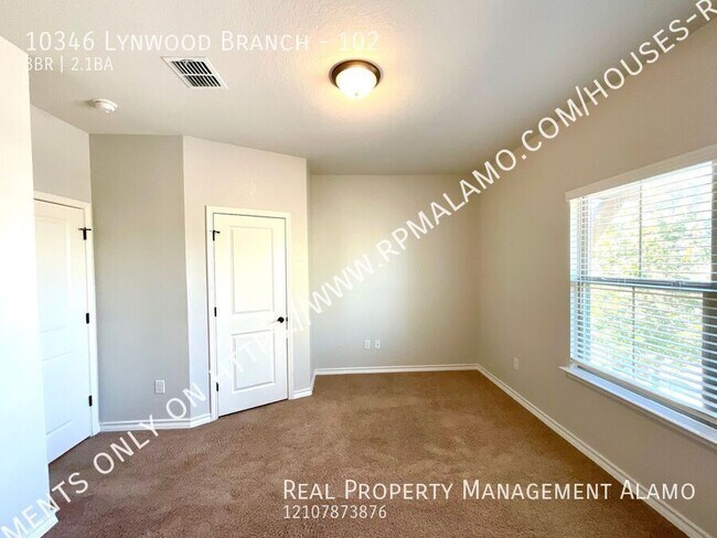 Building Photo - 10346 Lynwood Branch