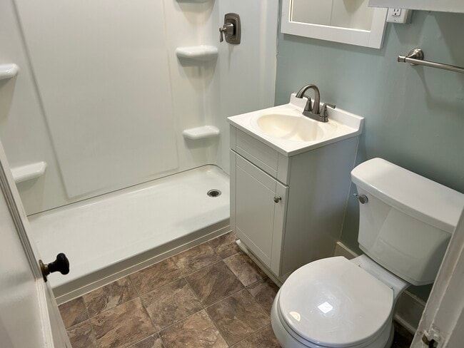 Building Photo - 940 6th St