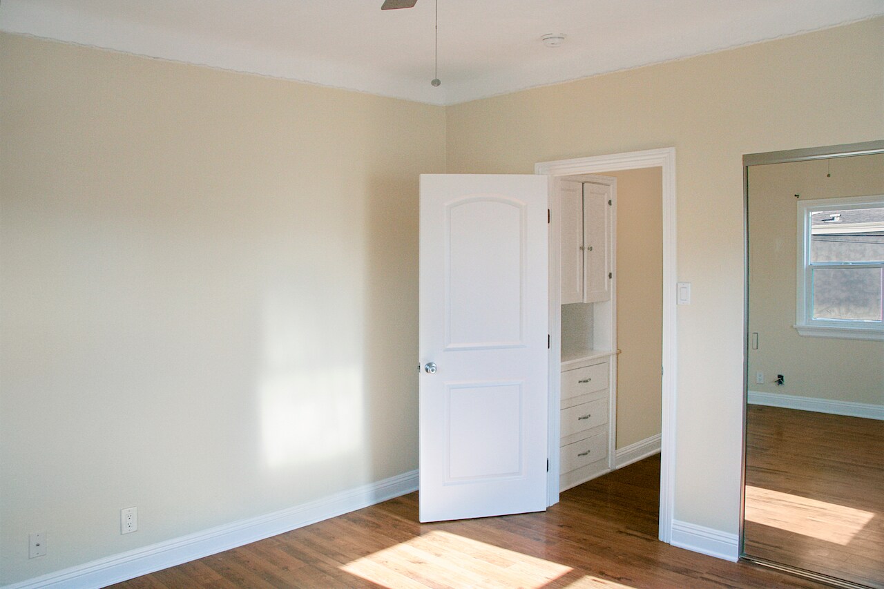 Building Photo - 6071 1/2 Pickford St