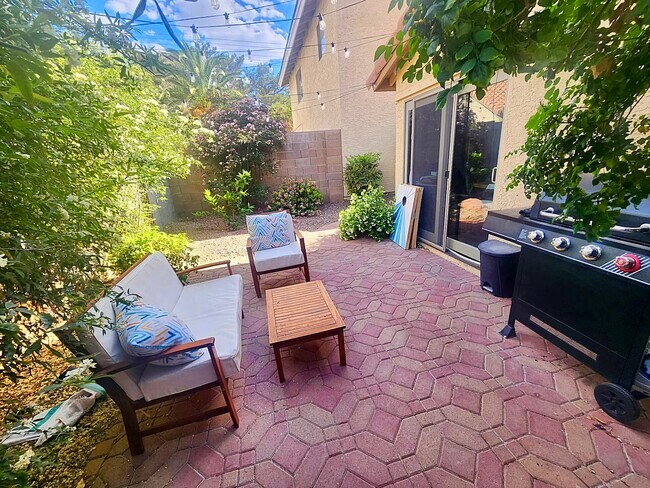 Building Photo - 104 Boysenberry Ln