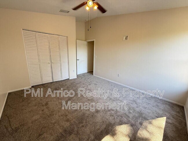 Building Photo - 12653 Longcrest Dr