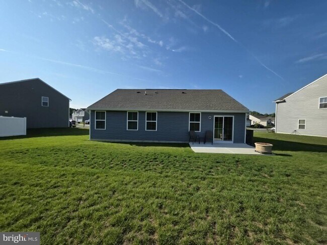 Building Photo - 38493 Barberry St