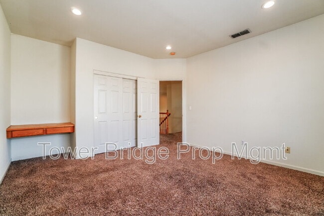 Building Photo - 3918 Ginko Way