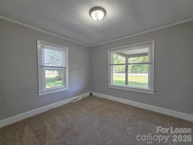 Building Photo - 5830 US-601