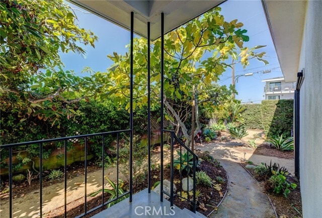 Building Photo - 824 7th St