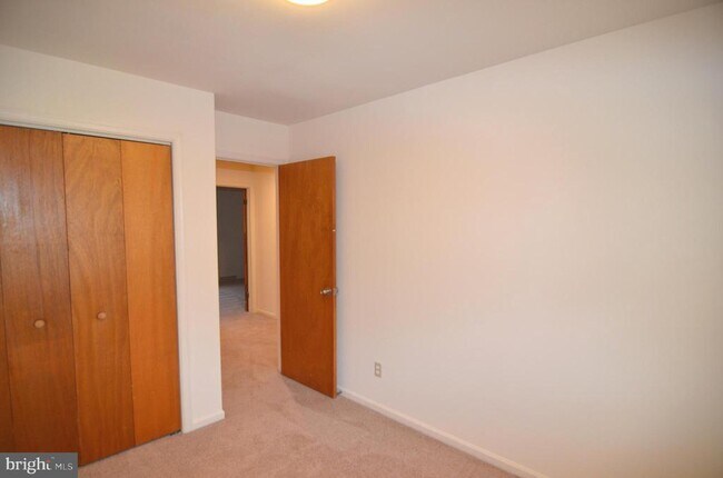 Building Photo - 22093 Spring Valley Dr