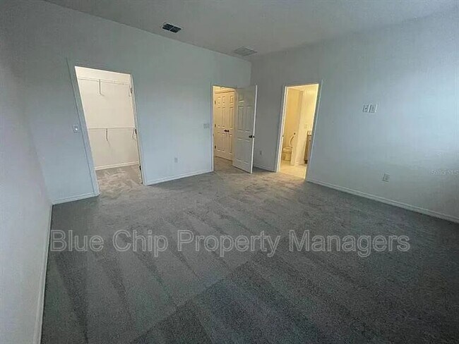 Building Photo - 6322 Goldcoast Ave