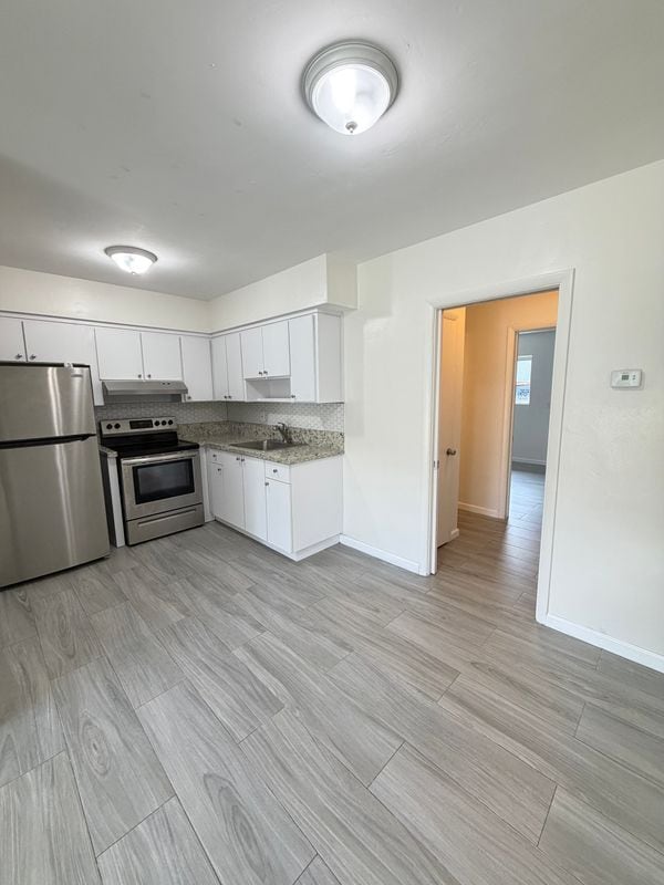 Building Photo - 1821 N 17th Ct