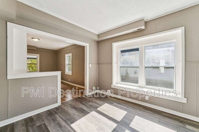 Building Photo - 108 Cliff Dr