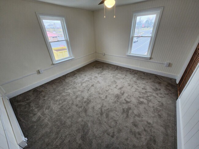 Building Photo - Remodeled Single Family