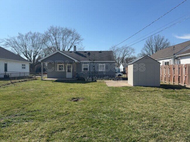 Building Photo - 1504 N Philips St
