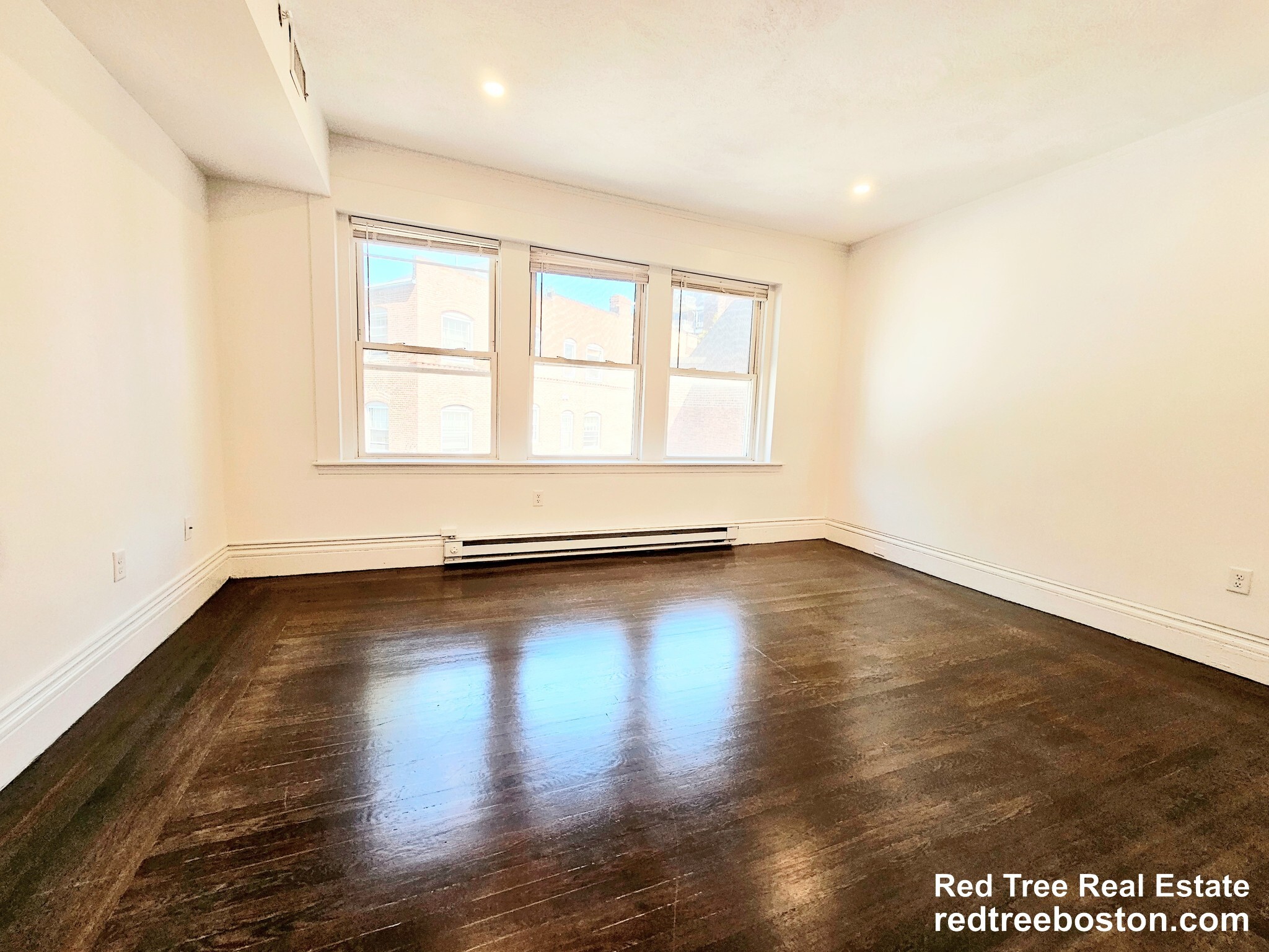 Building Photo - 1406 Beacon St