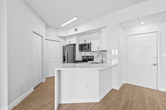 Building Photo - 1000 Scotia Dr