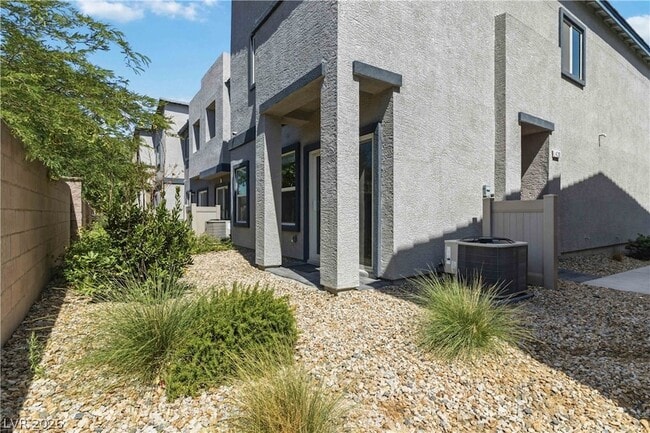 Building Photo - 4201 Venus Falls Ave