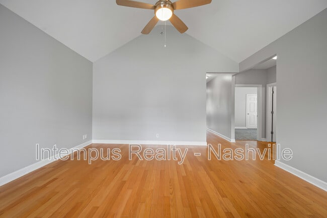 Building Photo - 1519 10th Ave N