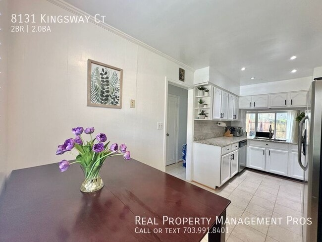 Building Photo - 8131 Kingsway Ct