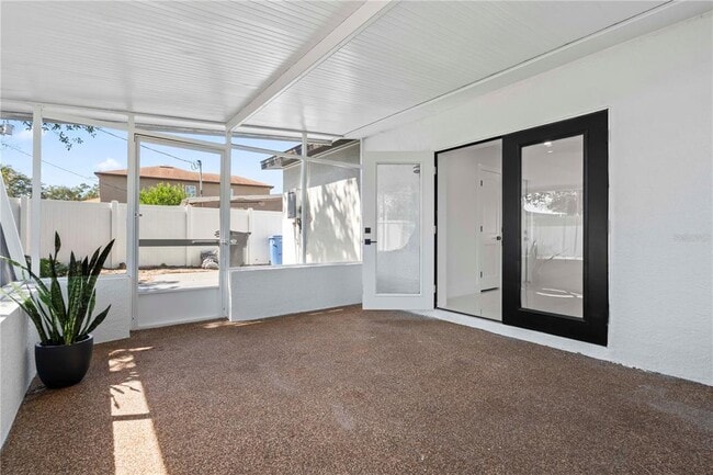 Building Photo - 8014 W Comanche Ave