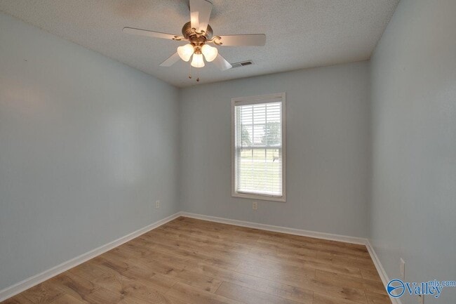 Building Photo - 115 Raptor Ct