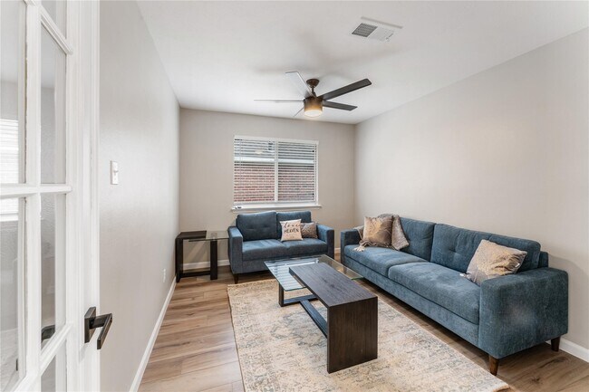 Building Photo - 29 Cypress Bayou Ct