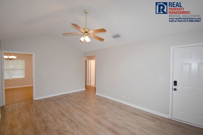 Building Photo - Adorable 3BD 2BA in north Murfreesboro w/ ...