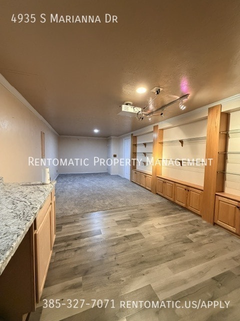 Building Photo - 4935 Marianna Dr