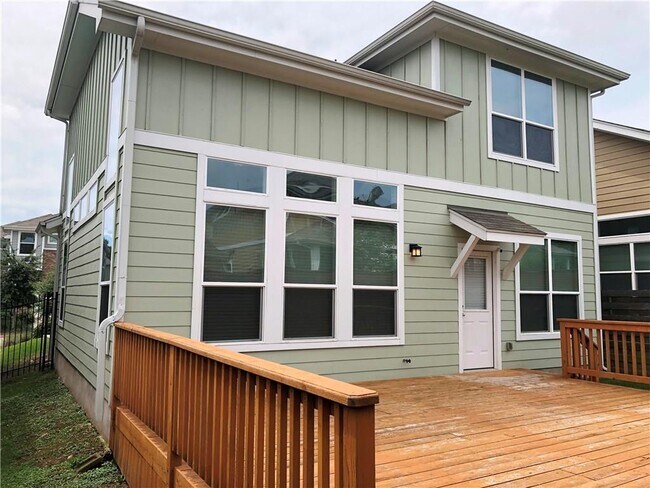 Building Photo - 2210 Capulet St