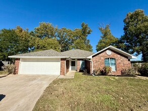 Building Photo - Stunning 4 Bedroom in Tyler! Available in WISD! Almost Ready!