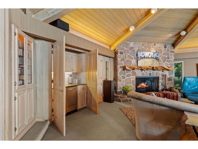 Building Photo - 3942 Enchanted Ln