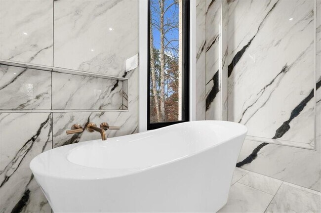 Building Photo - 2386 Trinity Church Rd