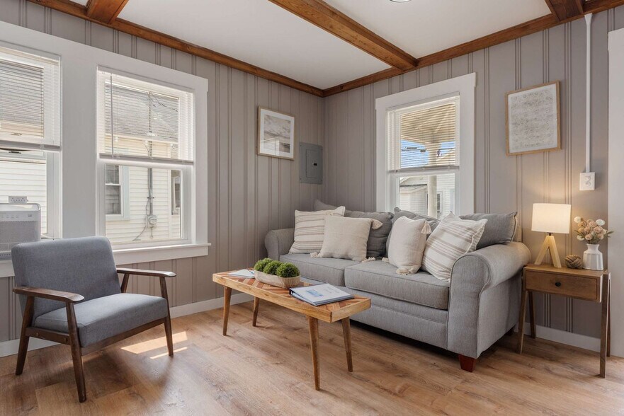 Primary Photo - 2 Island Path