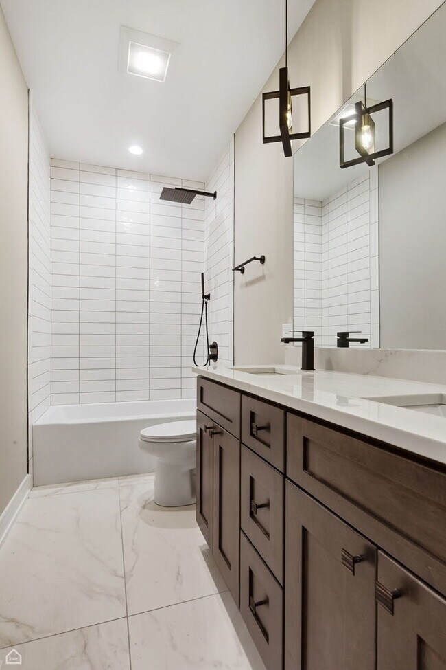 Building Photo - 2718 Budd St