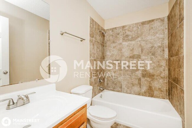 Building Photo - 4250 Village Bend Dr, Indianapolis, IN 46254
