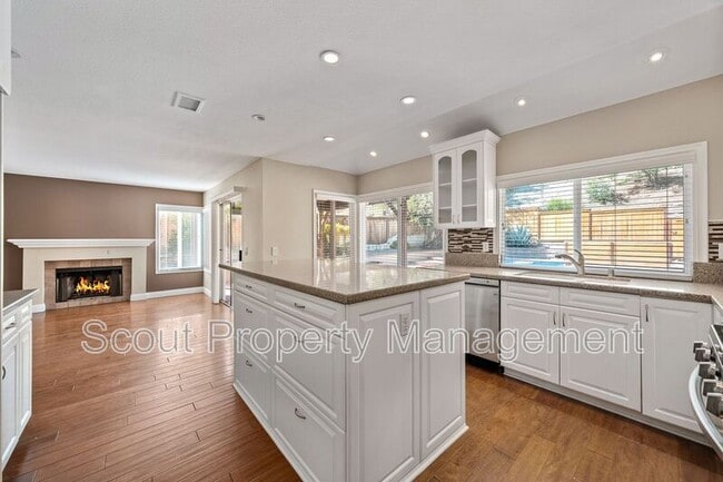 Building Photo - 24576 Jacarte Dr