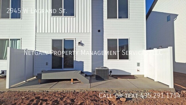 Building Photo - 2945 W LaGrand St