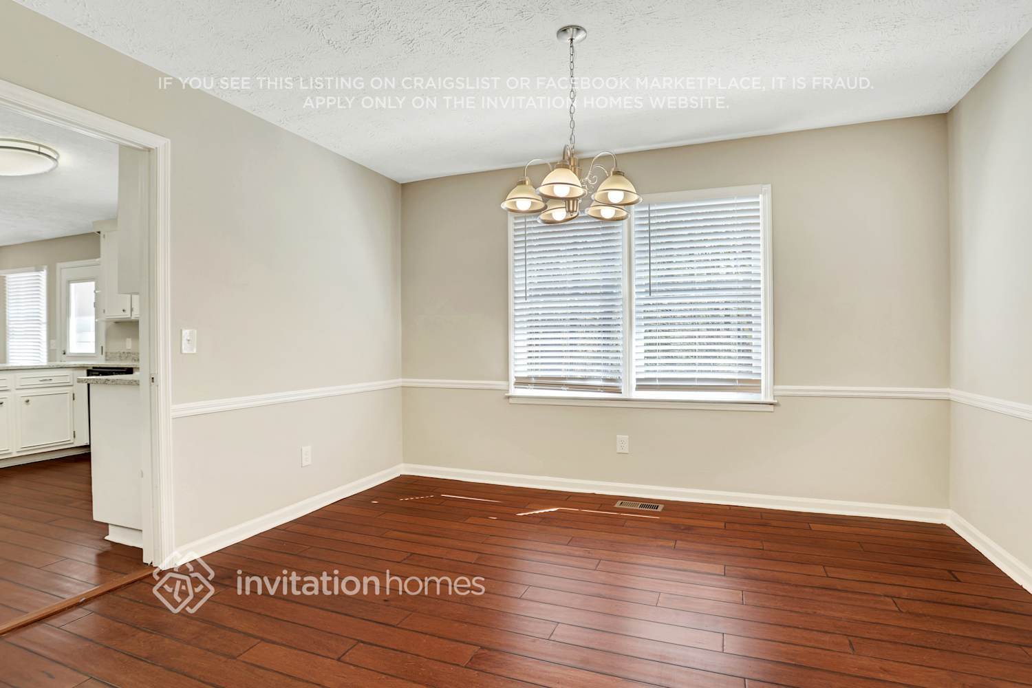 Building Photo - 4885 Cove St