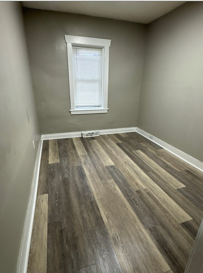 Building Photo - 3623 Parrish Ave