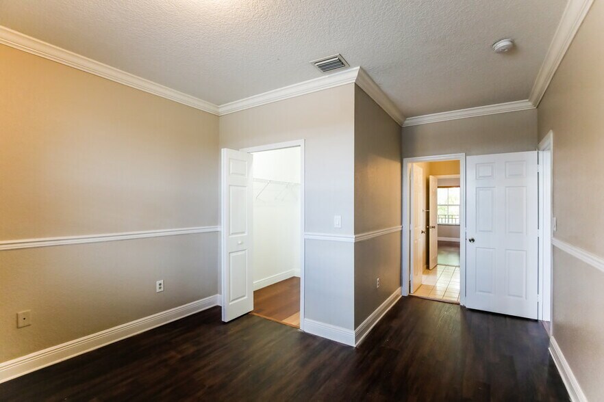 Building Photo - 2801 SW 152nd Ct